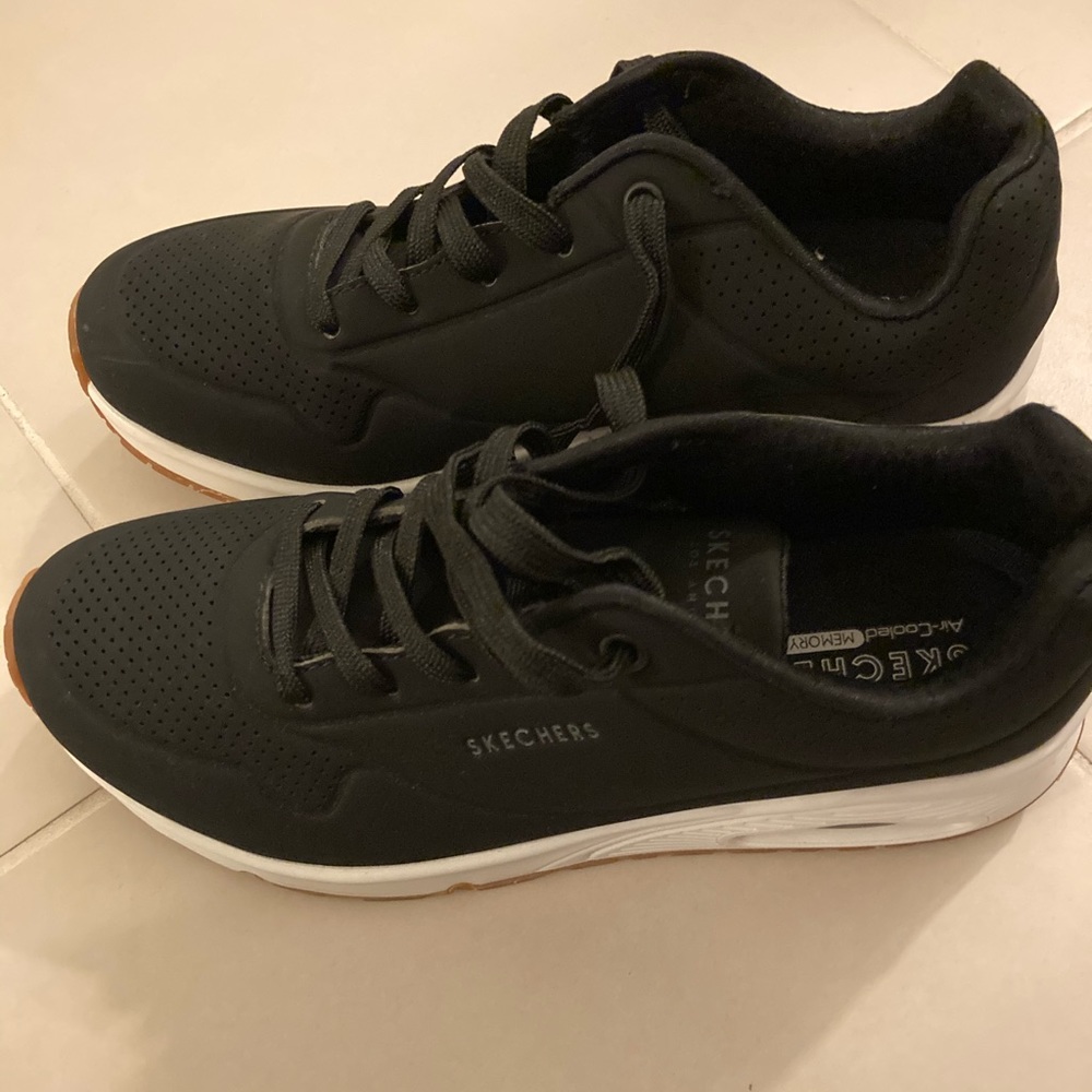 Almost new Sketchers